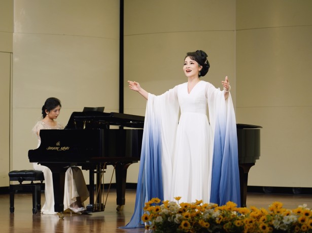 艺术学院“一蓑烟雨任平生•秦缘唐宋歌诗专场音乐会”成功上演